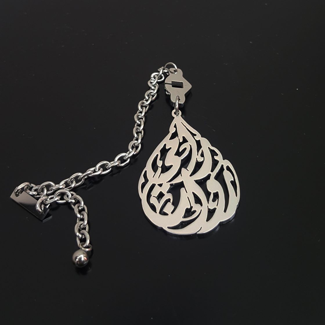 Customized Arabic Calligraphy Teardrop Keychain