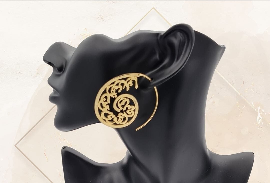 Engraved spiral arabic calligraphy earrings